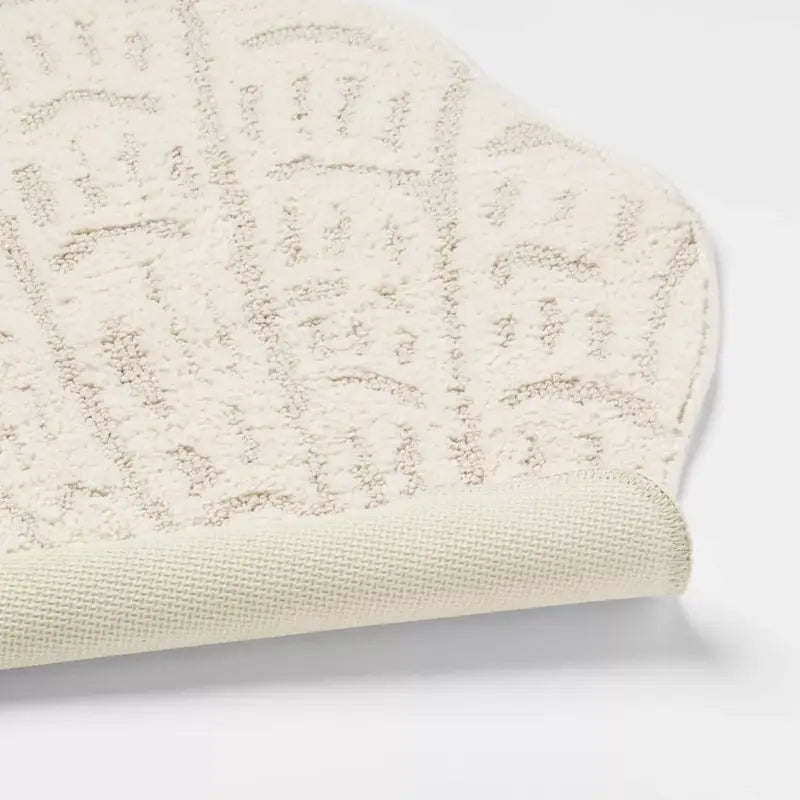 24"x24" Seashell Shaped Coastal Non-Skid Bath Rug - Threshold