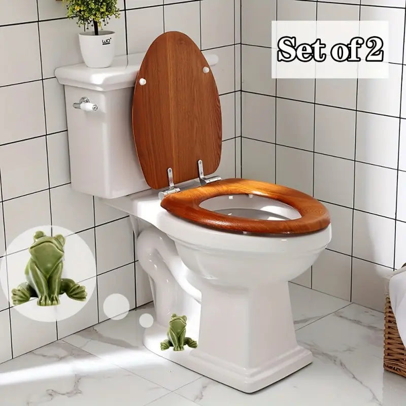 1/2 Fun Frog Toilet Seat Buckle - Cute Bathroom Decoration, Bathroom Accessory, Easy to Install, Compatible with Standard Toilet Seat Slots, Durable Ceramic Material, Suitable for Home, Apartment, Bathroom Fun Warm House Gift